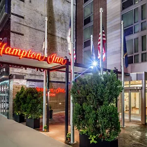 Hampton Manhattan Grand מלון