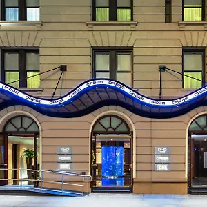 Dream Midtown, By Hyatt Hotell