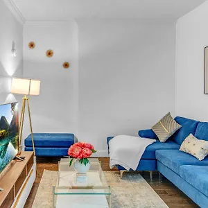 Stylish 2bd In Brooklyn Heights New York